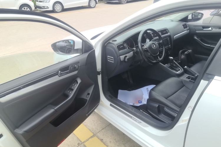 Used Volkswagen Sagitar 2016 230TSI 25th Anniversary Edition Driver Seat