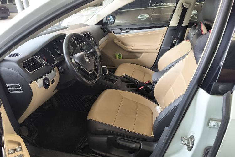 Used Volkswagen Sagitar 2016 230TSI 25th Anniversary Edition Driver Seat