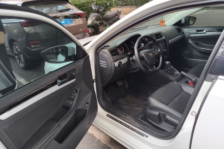 Used Volkswagen Sagitar 2016 230TSI 25th Anniversary Edition Driver Seat