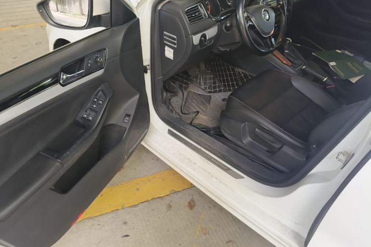 Used Volkswagen Sagitar 2016 230TSI 25th Anniversary Edition Driver Seat