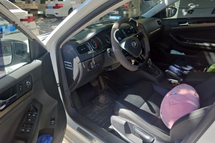 Used Volkswagen Sagitar 2016 230TSI 25th Anniversary Edition Driver Seat