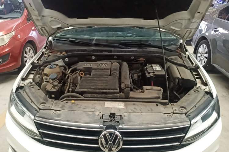 Used Volkswagen Sagitar 2016 230TSI 25th Anniversary Edition Engine Bay