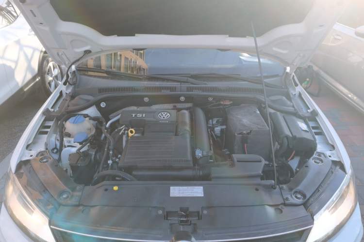 Used Volkswagen Sagitar 2016 280TSI Automatic R-Line Engine Bay
