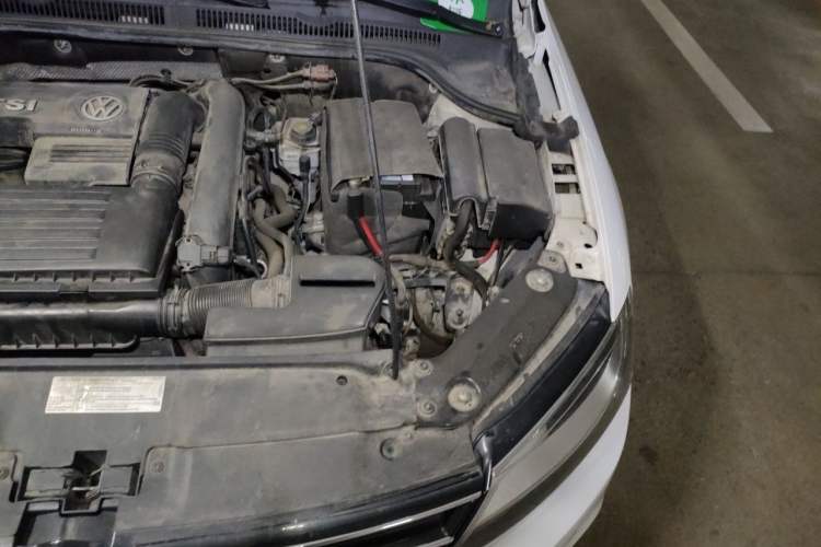 Used Volkswagen Sagitar 2016 230TSI 25th Anniversary Edition Engine Bay Left