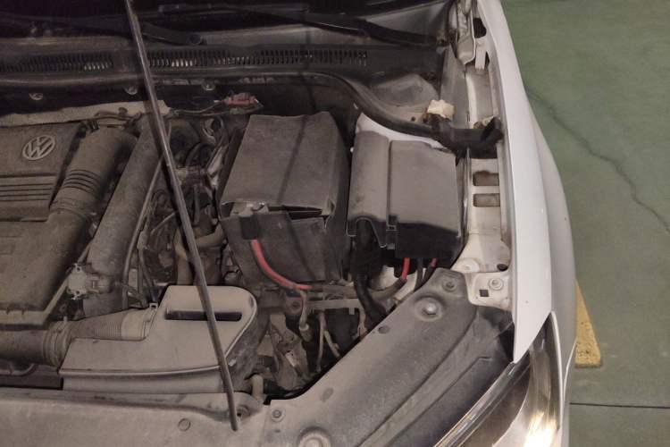 Used Volkswagen Sagitar 2016 280TSI Automatic R-Line Engine Bay Left