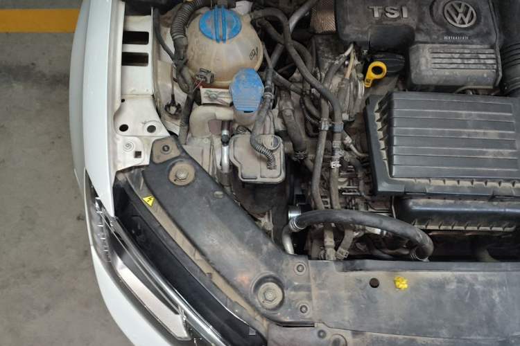 Used Volkswagen Sagitar 2016 230TSI 25th Anniversary Edition Engine Bay Right