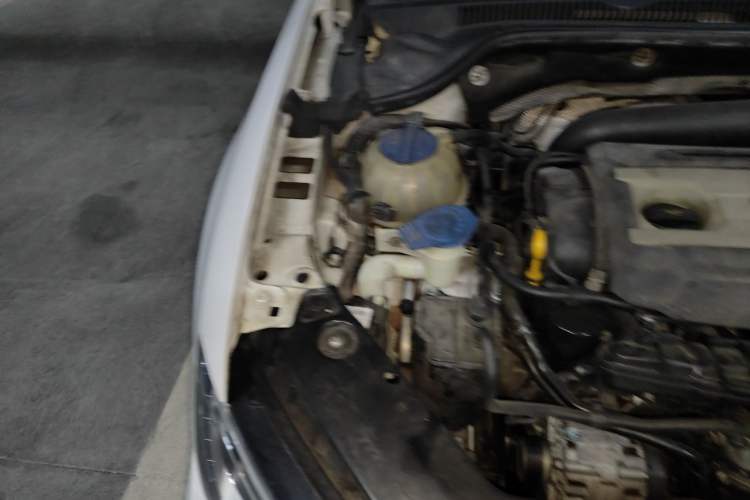 Used Volkswagen Sagitar 2016 2.0 TSI GLI Engine Bay Right