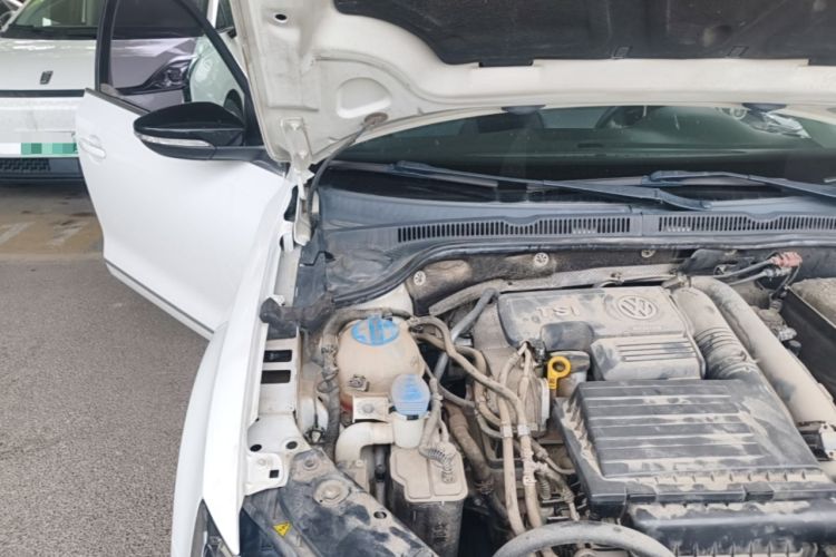 Used Volkswagen Sagitar 2016 230TSI 25th Anniversary Edition Engine Bay Right
