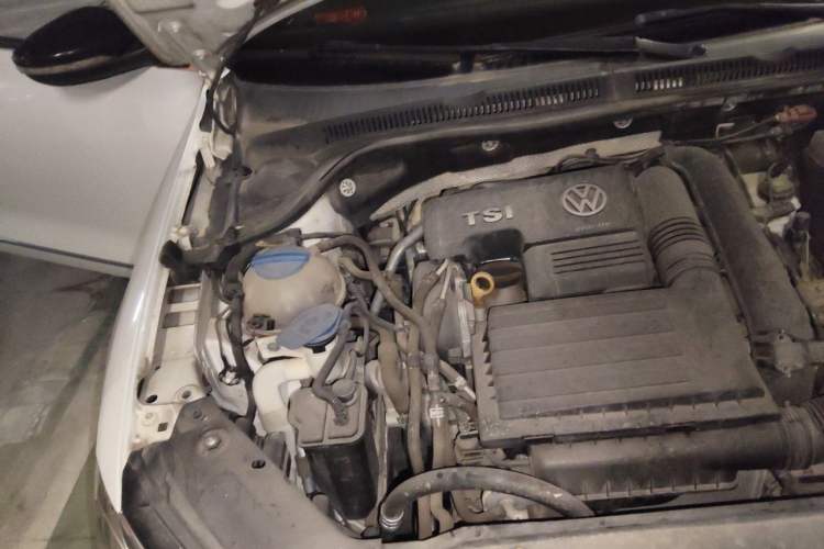Used Volkswagen Sagitar 2016 280TSI Automatic R-Line Engine Bay Right