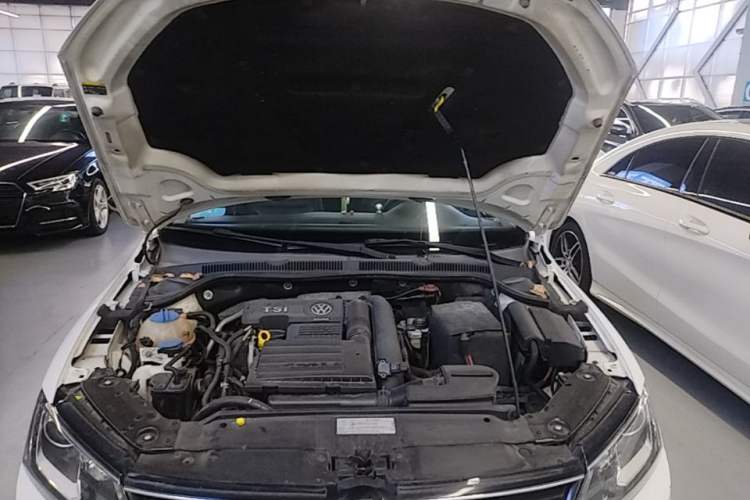 Used Volkswagen Sagitar 2016 230TSI 25th Anniversary Edition Engine Bay