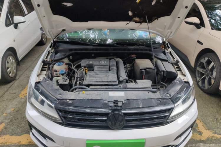 Used Volkswagen Sagitar 2016 280TSI Automatic R-Line Engine Bay