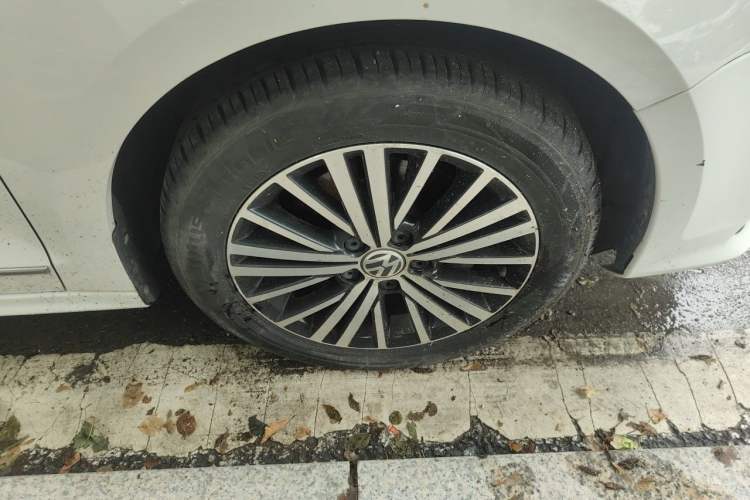 Used Volkswagen Sagitar 2016 230TSI 25th Anniversary Edition Exterior 1