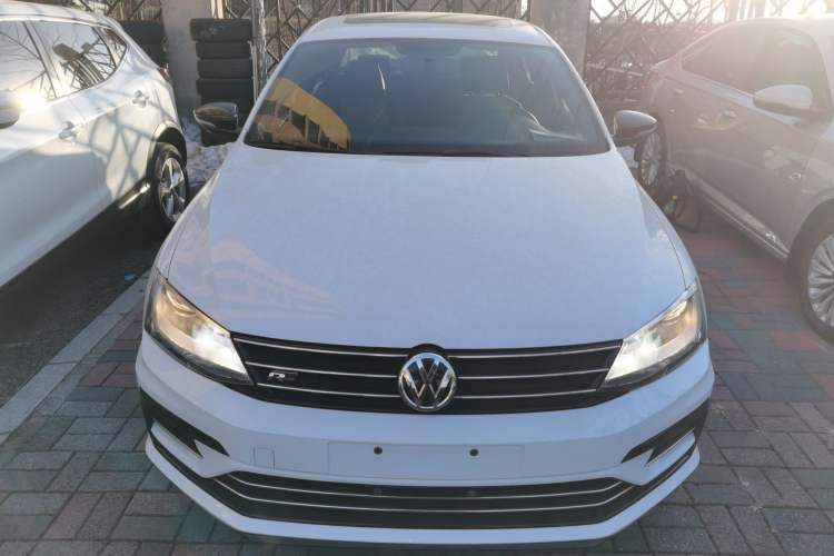 Used Volkswagen Sagitar 2016 280TSI Automatic R-Line Exterior 1
