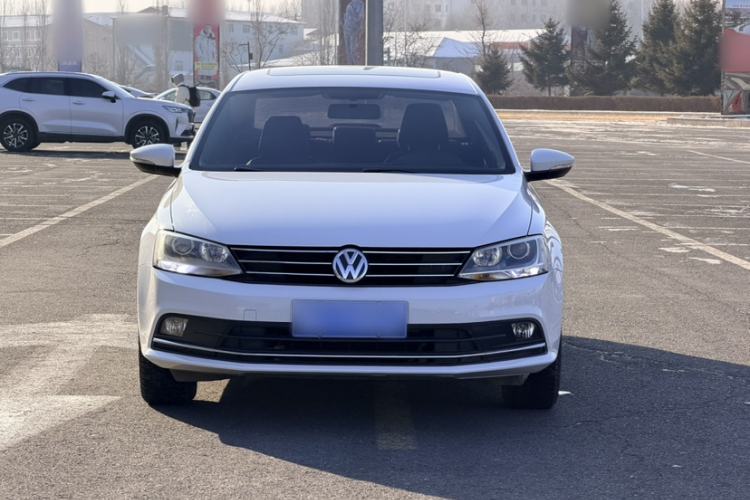 Used Volkswagen Sagitar 2016 230TSI 25th Anniversary Edition Exterior 1