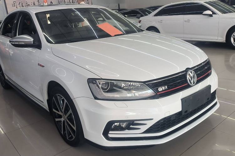 Used Volkswagen Sagitar 2016 2.0 TSI GLI Exterior 2