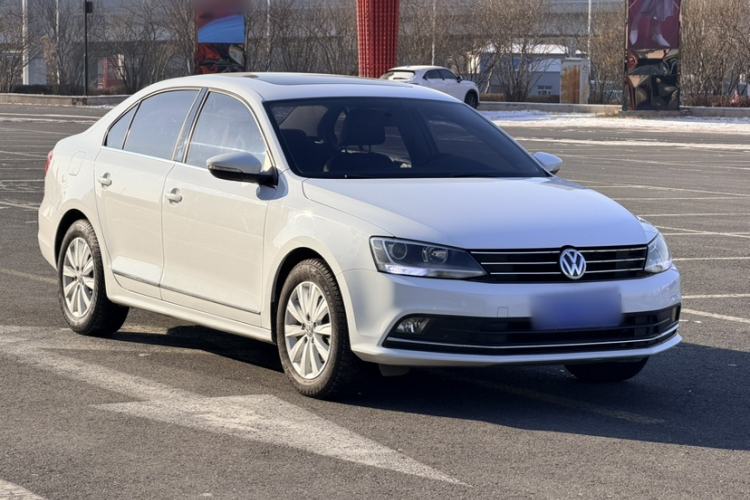Used Volkswagen Sagitar 2016 230TSI 25th Anniversary Edition Exterior 2