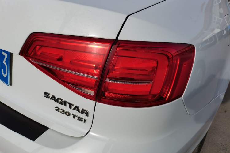 Used Volkswagen Sagitar 2016 230TSI 25th Anniversary Edition Exterior 2