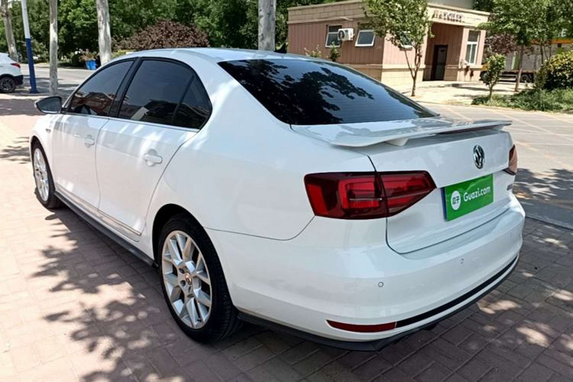 Used Volkswagen Sagitar 2016 2.0 TSI GLI Exterior 2