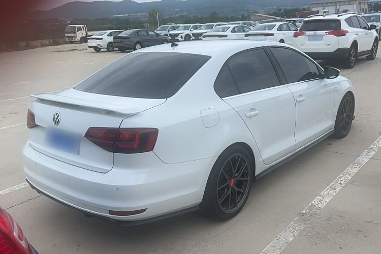 Used Volkswagen Sagitar 2016 2.0 TSI GLI Exterior 3