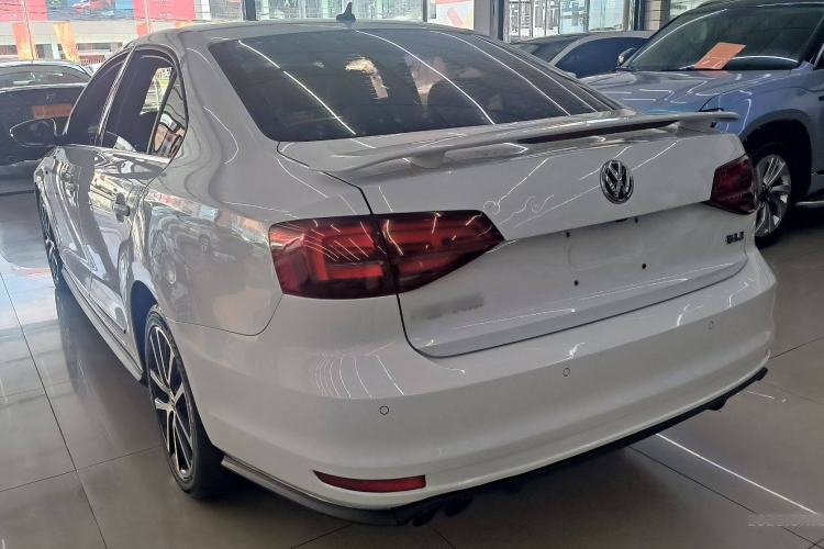 Used Volkswagen Sagitar 2016 2.0 TSI GLI Exterior 3