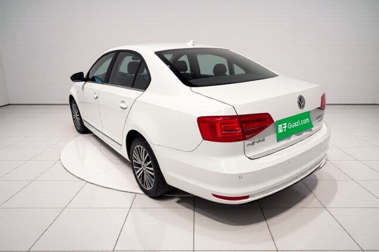 Used Volkswagen Sagitar 2016 230TSI 25th Anniversary Edition Exterior 3