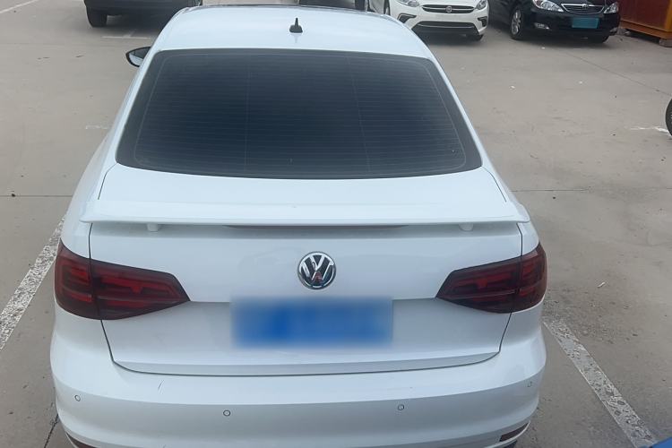 Used Volkswagen Sagitar 2016 2.0 TSI GLI Exterior 4