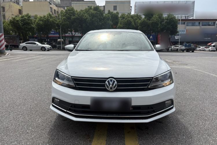 Used Volkswagen Sagitar 2016 230TSI 25th Anniversary Edition Exterior 4
