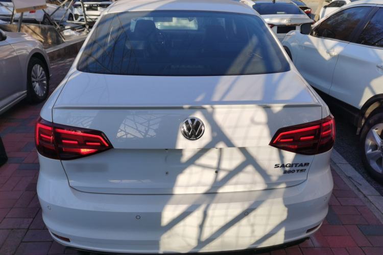 Used Volkswagen Sagitar 2016 280TSI Automatic R-Line Exterior 4