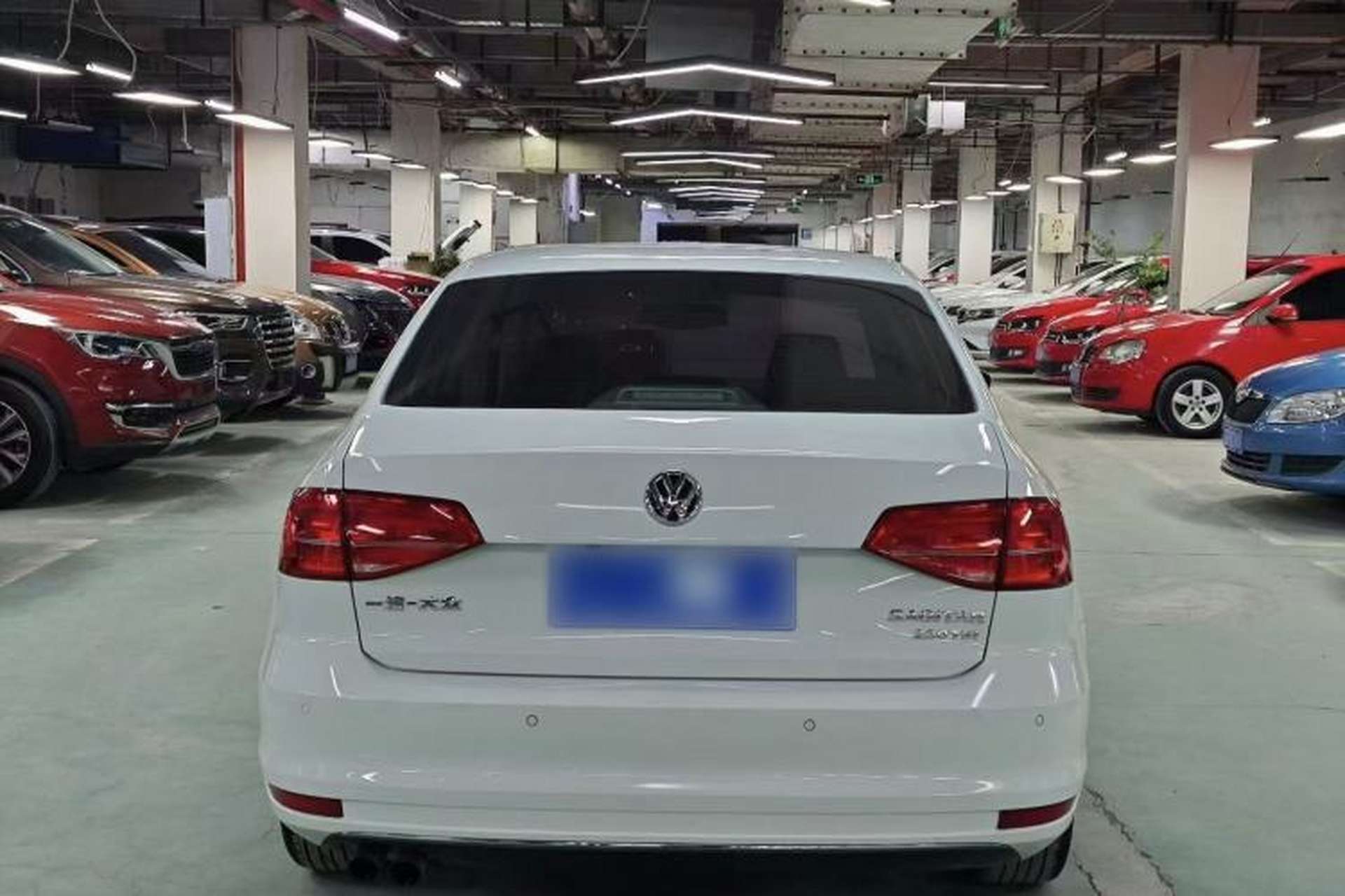 Used Volkswagen Sagitar 2016 230TSI 25th Anniversary Edition Exterior 4