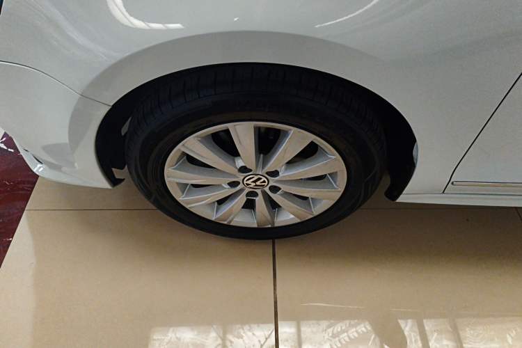 Used Volkswagen Sagitar 2016 230TSI 25th Anniversary Edition Exterior 4