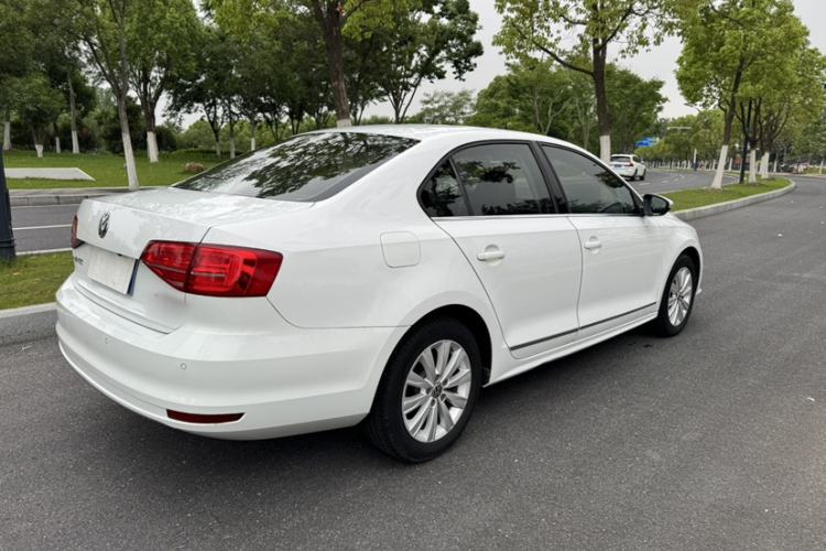 Used Volkswagen Sagitar 2016 230TSI 25th Anniversary Edition Exterior 5