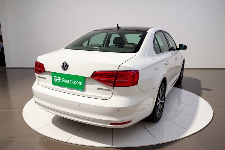 Used Volkswagen Sagitar 2016 230TSI 25th Anniversary Edition Exterior 5