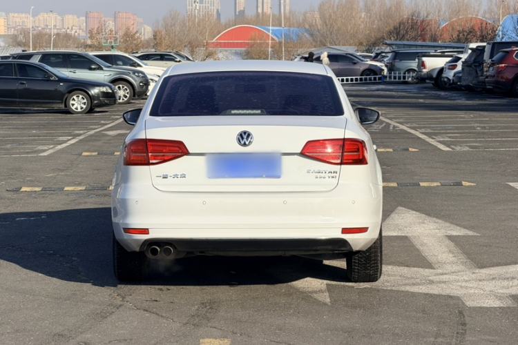 Used Volkswagen Sagitar 2016 230TSI 25th Anniversary Edition Exterior 5