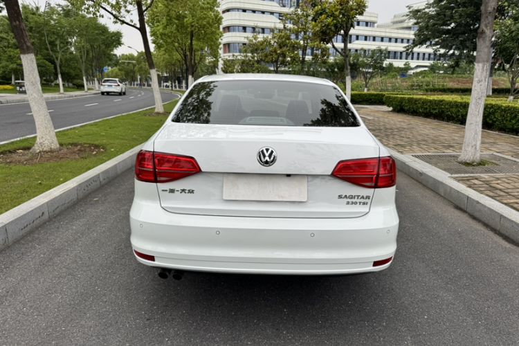 Used Volkswagen Sagitar 2016 230TSI 25th Anniversary Edition Exterior 6