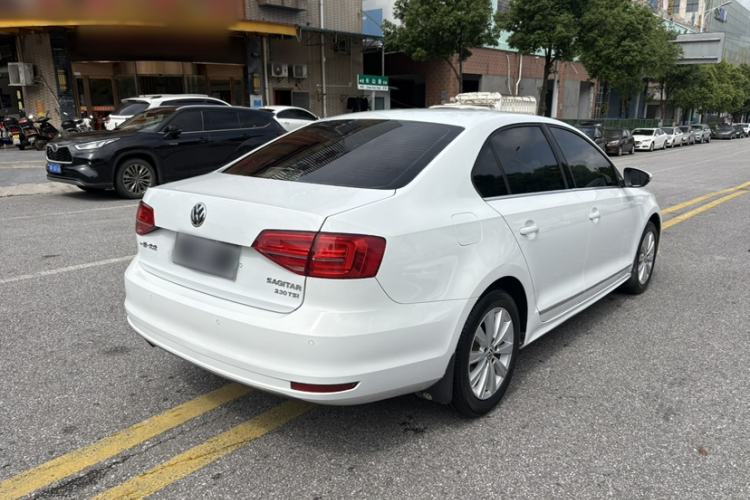 Used Volkswagen Sagitar 2016 230TSI 25th Anniversary Edition Exterior 6