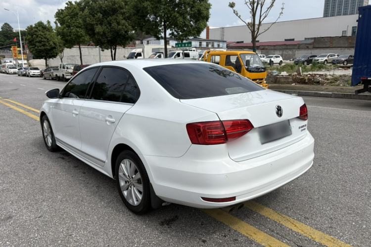 Used Volkswagen Sagitar 2016 230TSI 25th Anniversary Edition Exterior 7