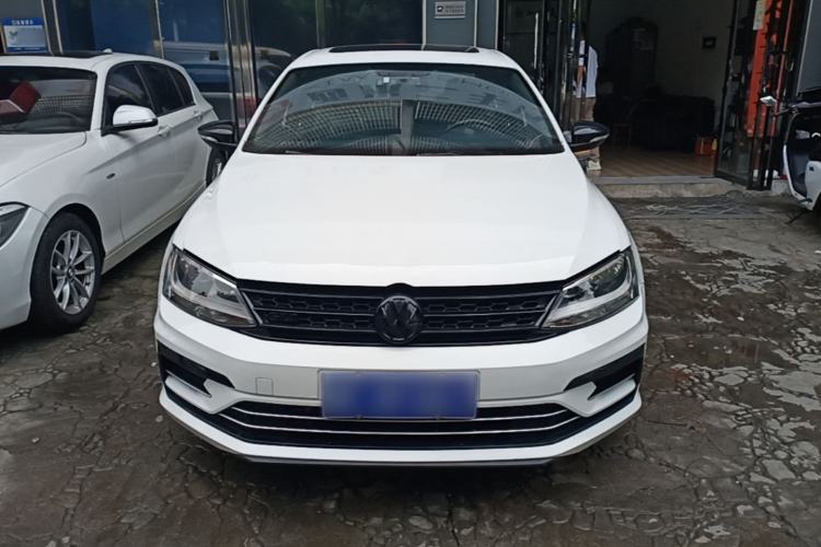 Used Volkswagen Sagitar 2016 280TSI Automatic R-Line Front
