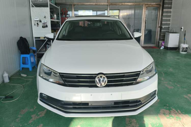 Used Volkswagen Sagitar 2016 230TSI 25th Anniversary Edition Front