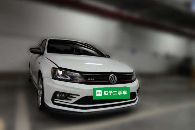 Used Volkswagen Sagitar 2016 2.0 TSI GLI Front Right 45 Deg
