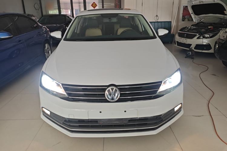 Used Volkswagen Sagitar 2016 230TSI 25th Anniversary Edition Front