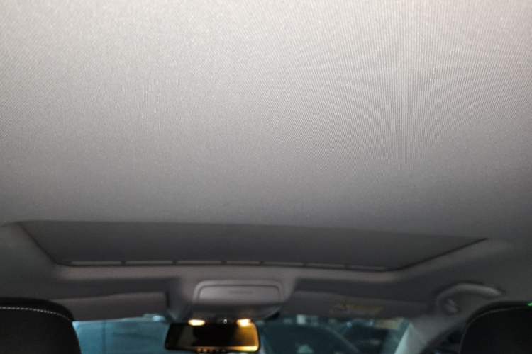 Used Volkswagen Sagitar 2016 230TSI 25th Anniversary Edition Headliner
