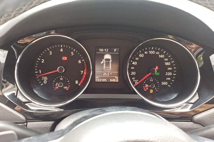 Used Volkswagen Sagitar 2016 280TSI Automatic R-Line Instrument Cluster