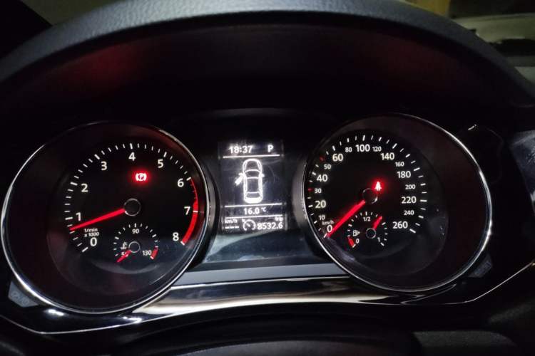 Used Volkswagen Sagitar 2016 230TSI 25th Anniversary Edition Instrument Cluster