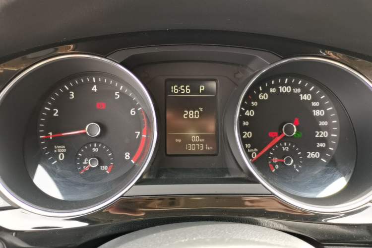 Used Volkswagen Sagitar 2016 230TSI 25th Anniversary Edition Instrument Cluster