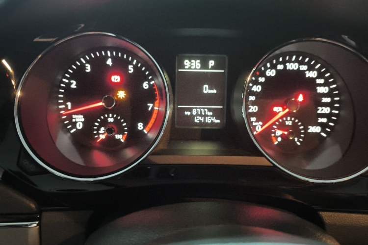 Used Volkswagen Sagitar 2016 230TSI 25th Anniversary Edition Instrument Cluster