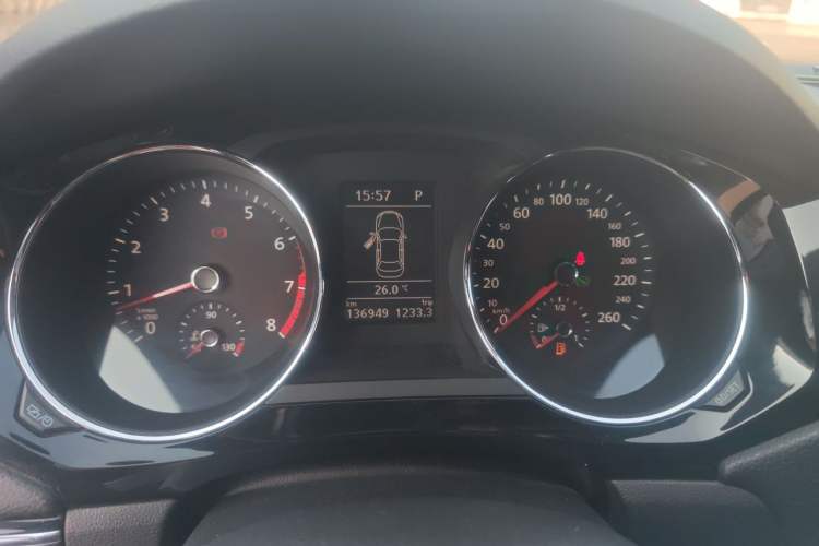 Used Volkswagen Sagitar 2016 280TSI Automatic R-Line Instrument Cluster