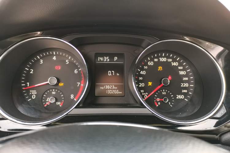 Used Volkswagen Sagitar 2016 230TSI 25th Anniversary Edition Instrument Cluster