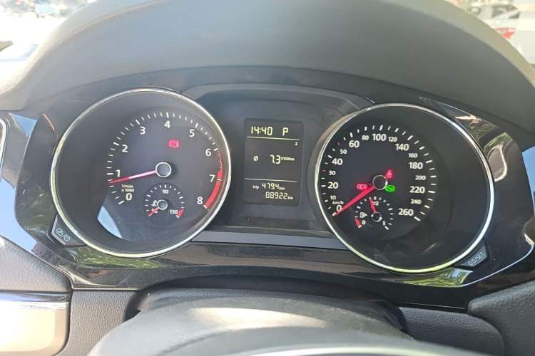 Used Volkswagen Sagitar 2016 230TSI 25th Anniversary Edition Instrument Cluster