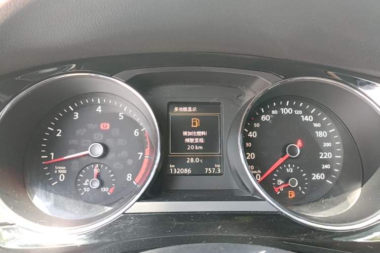 Used Volkswagen Sagitar 2016 2.0 TSI GLI Instrument Cluster