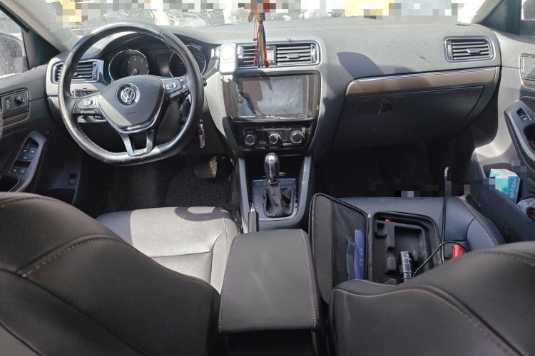 Used Volkswagen Sagitar 2016 230TSI 25th Anniversary Edition Interior 2